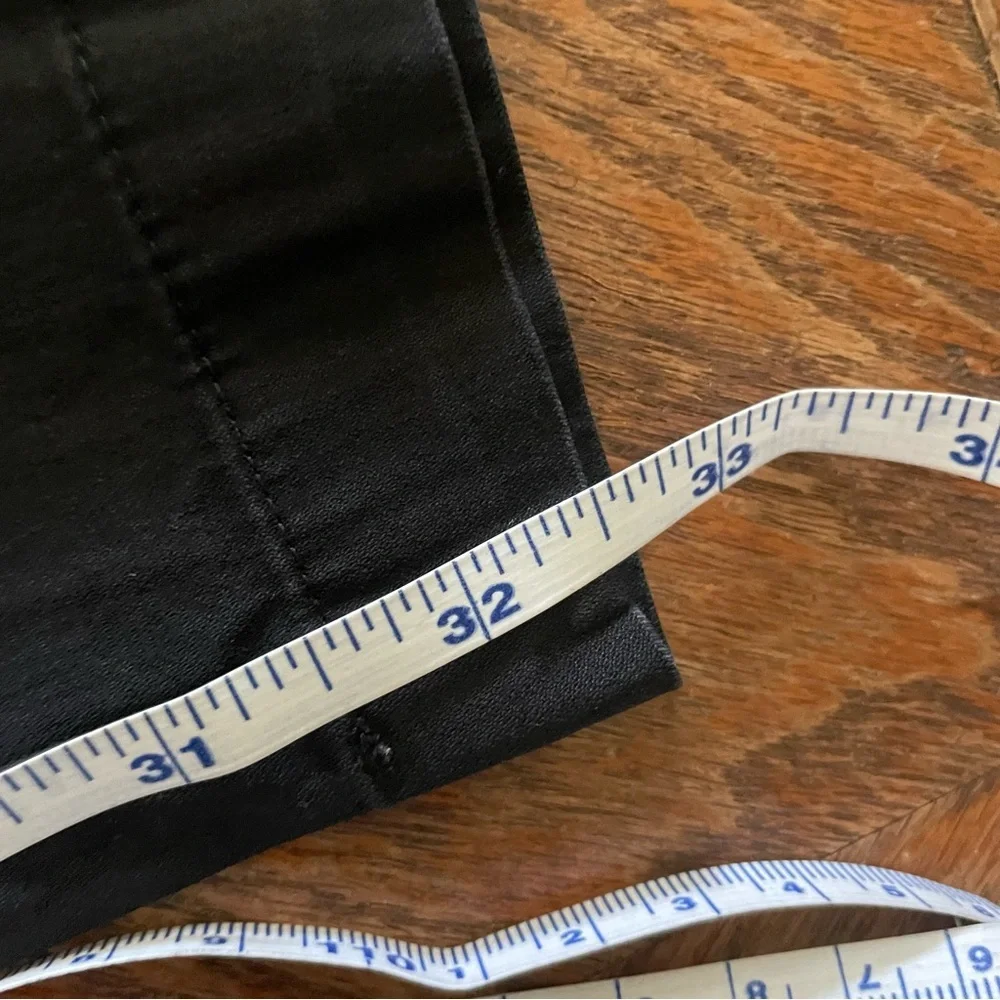 Lululemon Men's Black Pants size 36